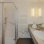 Haus Schwalbe Mit Vineta Komfort Haeusern Zempin