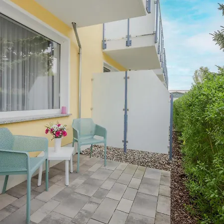 Haus Schwalbe Mit Vineta Komfort Haeusern Hotel Zempin