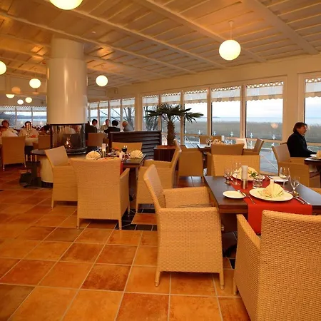 Haus Schwalbe Mit Vineta Komfort Haeusern 젤핀