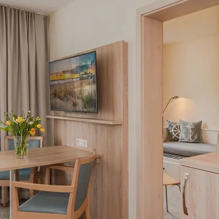 Haus Schwalbe Mit Vineta Komfort Haeusern Hotel Zempin